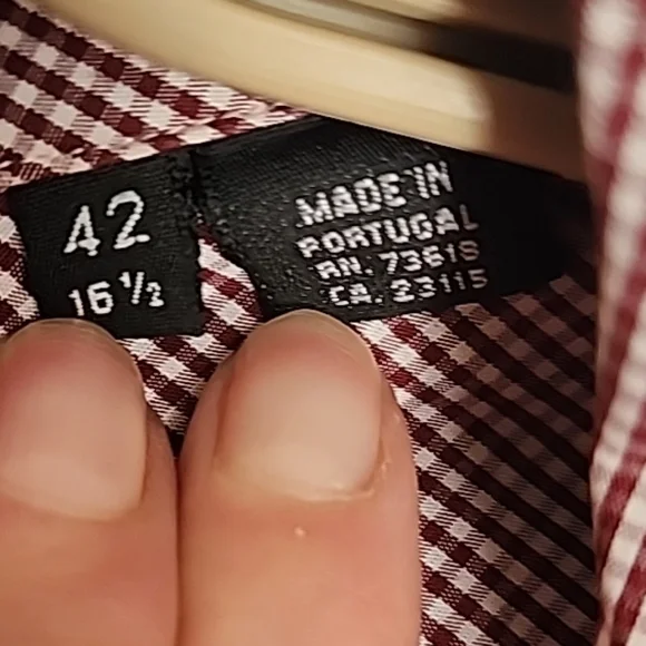Boss Hugo Boss Burgundy and White Check Men's Dress Shirt RN 73618 Size 42/16.5 - Picture 2 of 6
